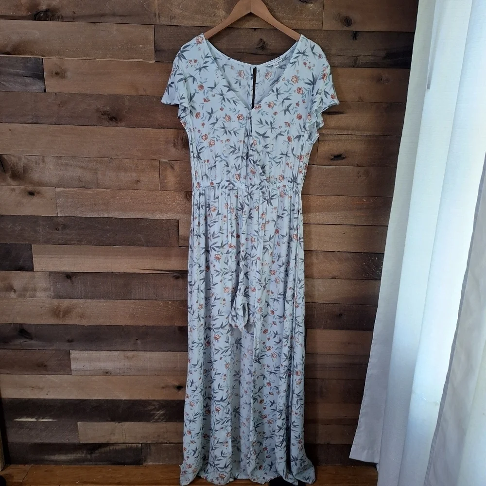 American Eagle Floral Cape-Overlay RomperSize Large